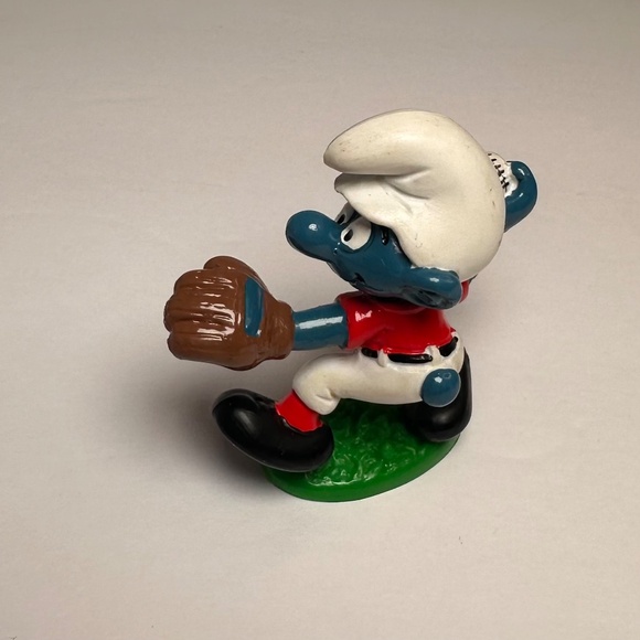 Vintage 1983 Schleich Baseball Smurf Pitcher – W. Berrie – Hong Kong – Peyo - Picture 5 of 7